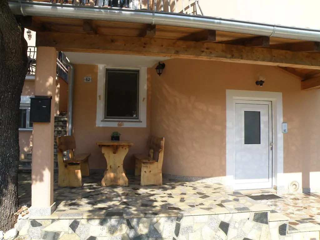 Apartment Akaju Rovinjsko Selo Hırvatistan